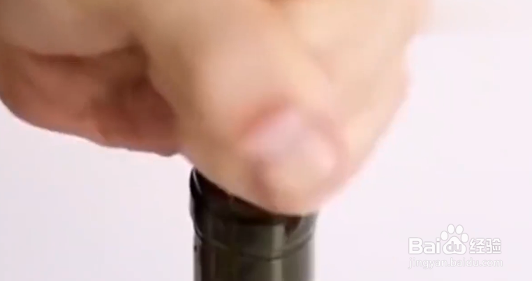 如何巧妙打开红酒瓶