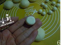 制作受欢迎的喧软可口的馒头--发财猪馒头