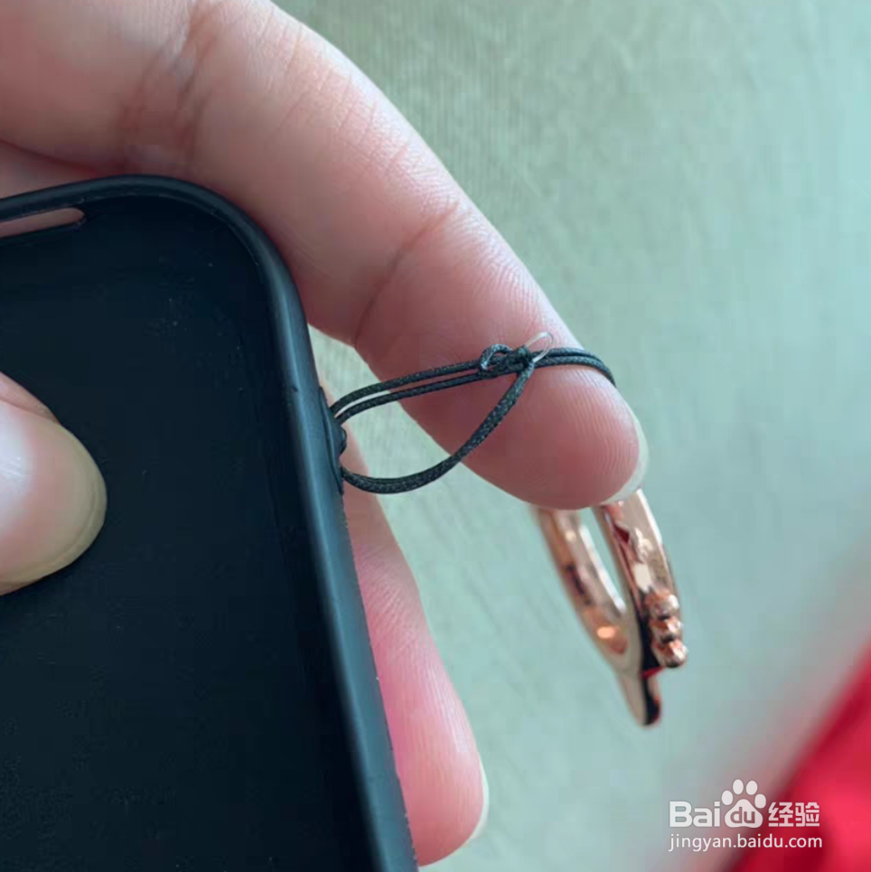 手机挂件怎么挂