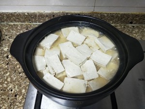 娃娃菜豆腐煲的做法