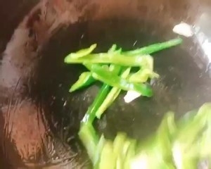 青椒素炒杏鲍菇