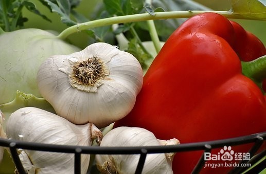 大蒜对身体有什么好处，与什么食物相克？