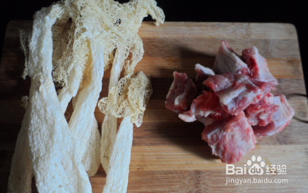 美味竹荪排骨汤