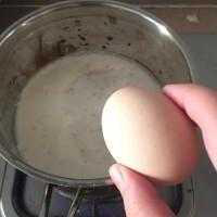 如何在家做出美味的辉山乳业牛奶燕麦粥