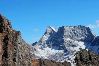 四姑娘山玄武峰攻略