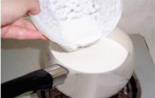 教你制作清晨茶品杏仁奶茶