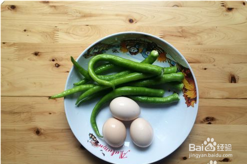 简单家常菜尖椒炒鸡蛋方法
