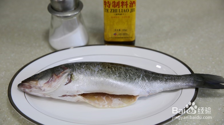 清蒸鲈鱼的做法