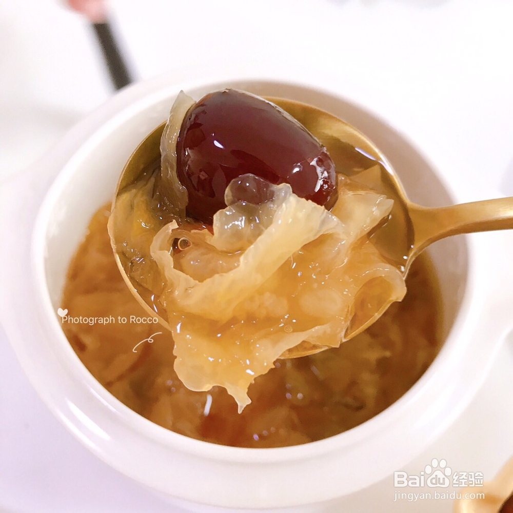 奶奶教你做灰枣银耳羹