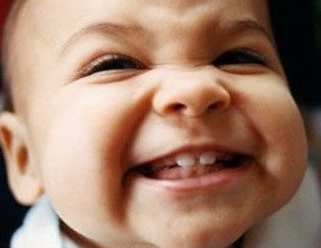 宝宝乳牙萌出时间差异原因都有哪些？