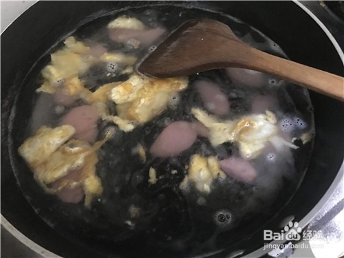 香肠鸡蛋面的做法