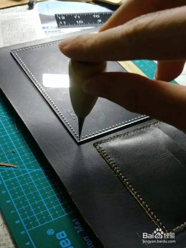 不上边油制作精美包包,粗犷的手包,手包制作