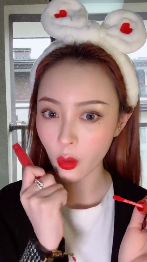 参加party画一个精致的妆,快来看看吧