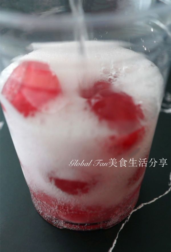 蔓越莓气泡养乐多