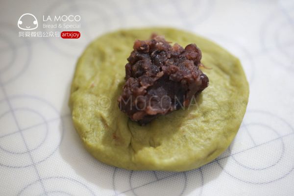 抹茶蜜豆小面包
