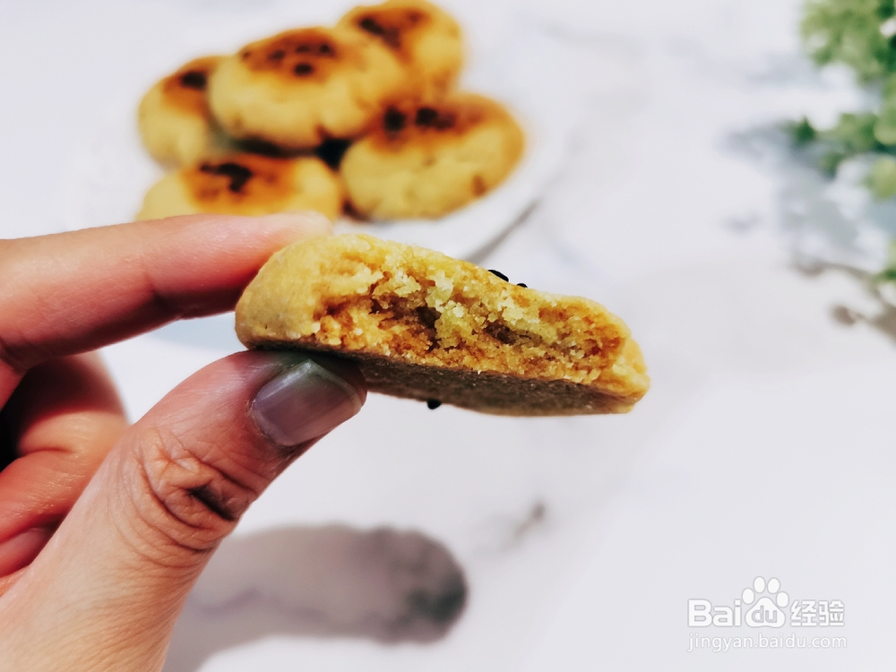 我给姐姐做芝麻桃酥饼