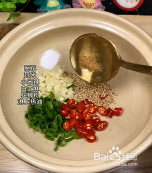 如何自制凉拌酸辣土豆粉?