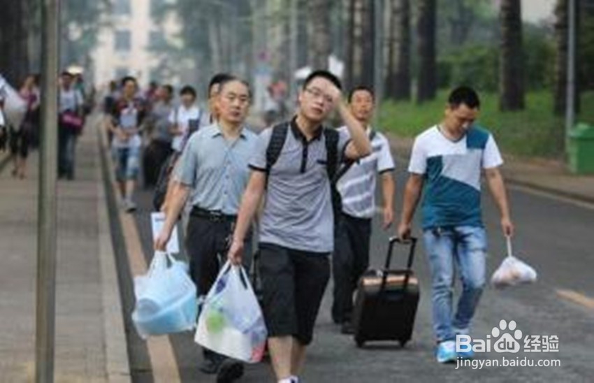 大一新生,家长到底要不要去送?