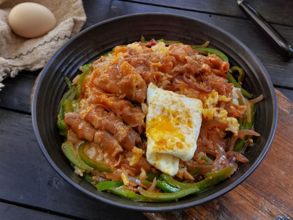 流心蛋肥牛盖浇饭