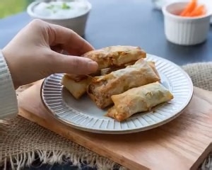 炸荠菜春卷的做法