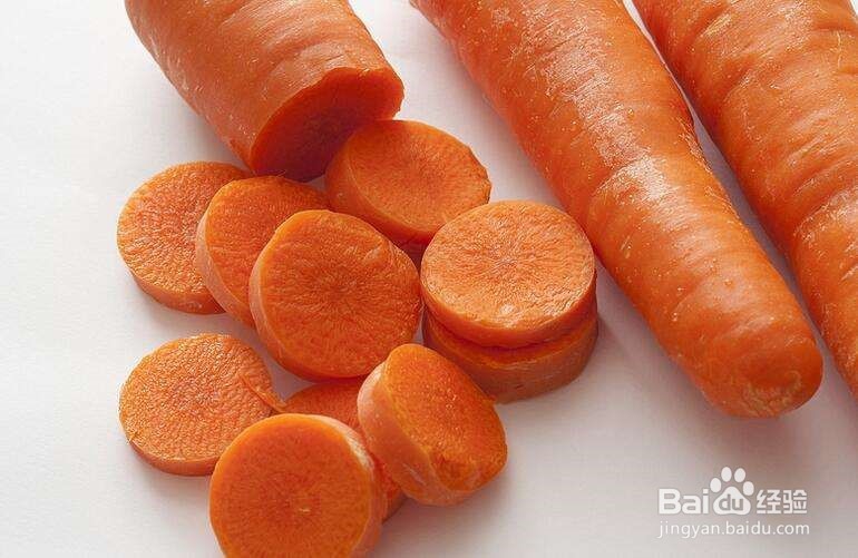 在喝红酒时,禁忌吃哪些食物?