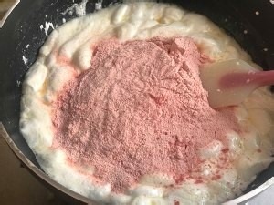 养生食补草莓牛轧糖的做法