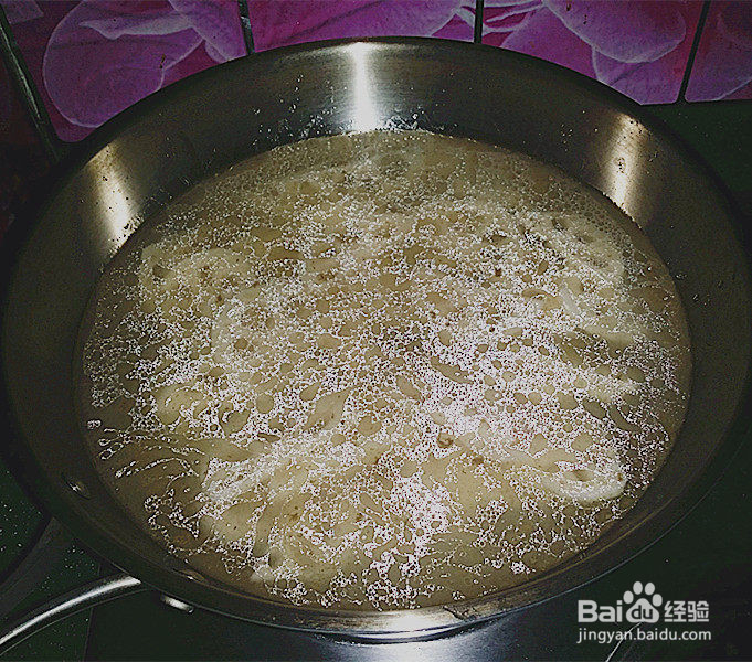 筒骨莲藕汤制作