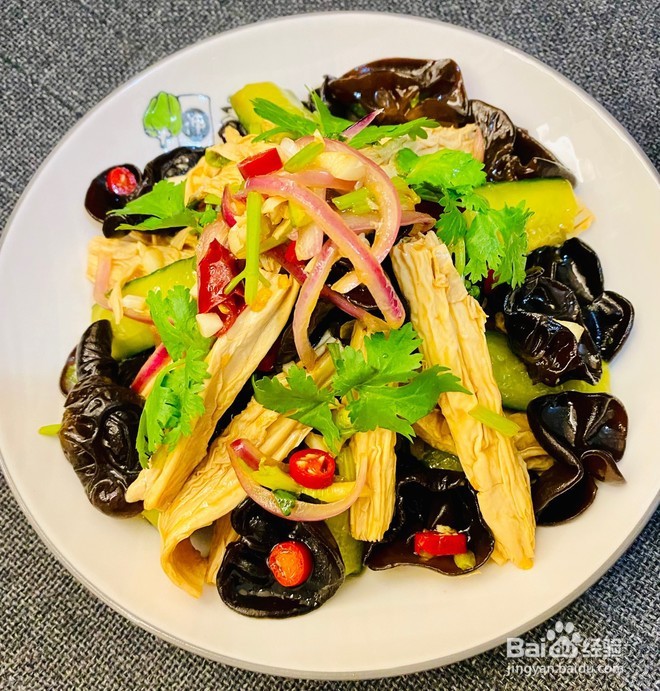 凉拌腐竹青瓜木耳的做法