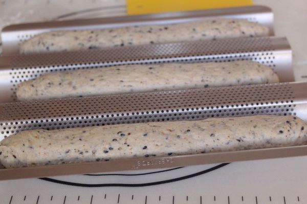 黑芝麻无花果软欧