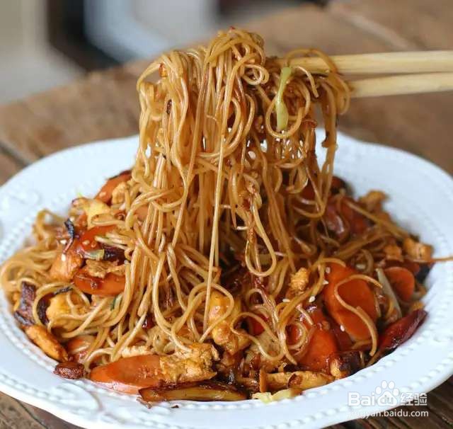 如何在家制作正宗炒面?