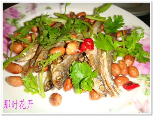 小鱼干拌花生