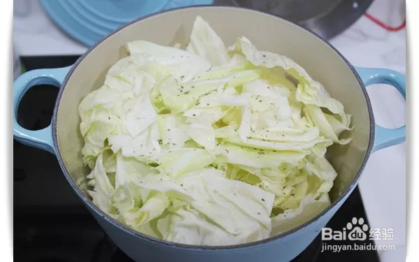 如何做出家常菜系列之蛤蜊蒸包心菜