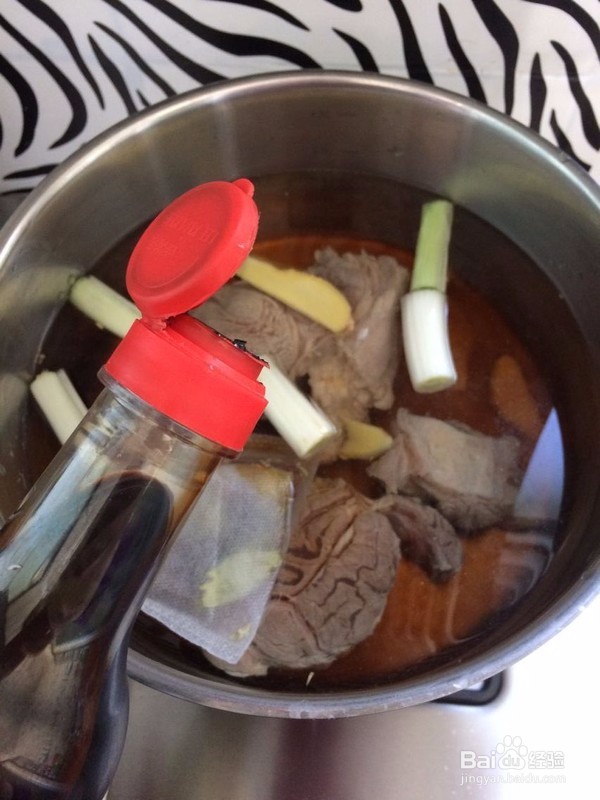 五香牛肉怎么卤