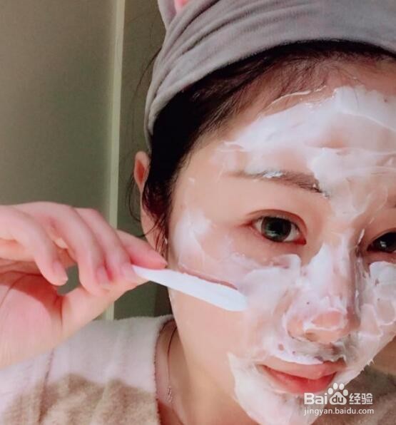 精妆联华美妆店：女性敷面膜的几个误区