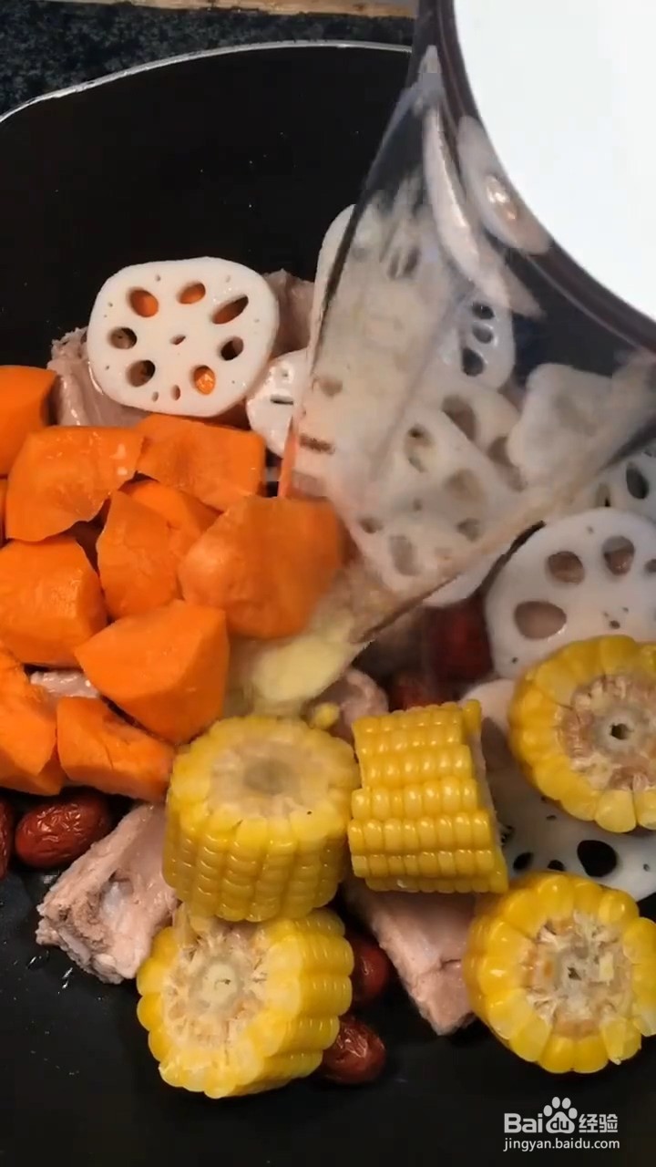 如何制作营养排骨汤