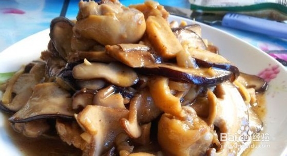 鸡腿烧香菇的家常做法