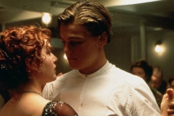 泰坦尼克号电影中跳舞的音乐是什么