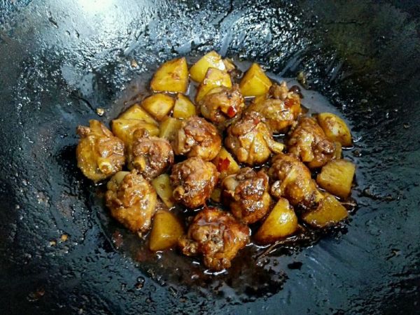 酱烧土豆鸡翅根