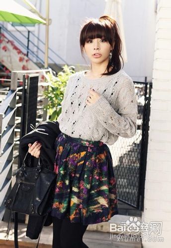 厚毛衣如何搭配短裙才能养眼又小清新