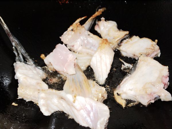 鲜菇菜心鱼片汤