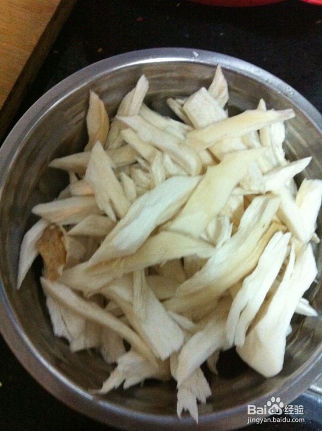 杏鲍菇炒木耳的做法