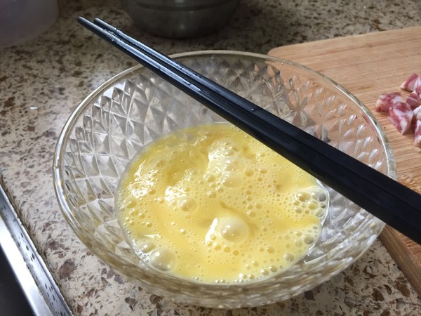 香菇酱炒饭的做法