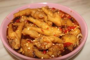 好吃到尖叫的酸辣鸡爪