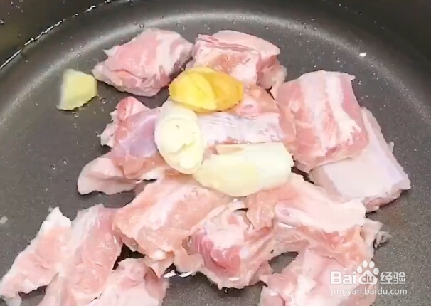 如何炒美味的糖醋排骨