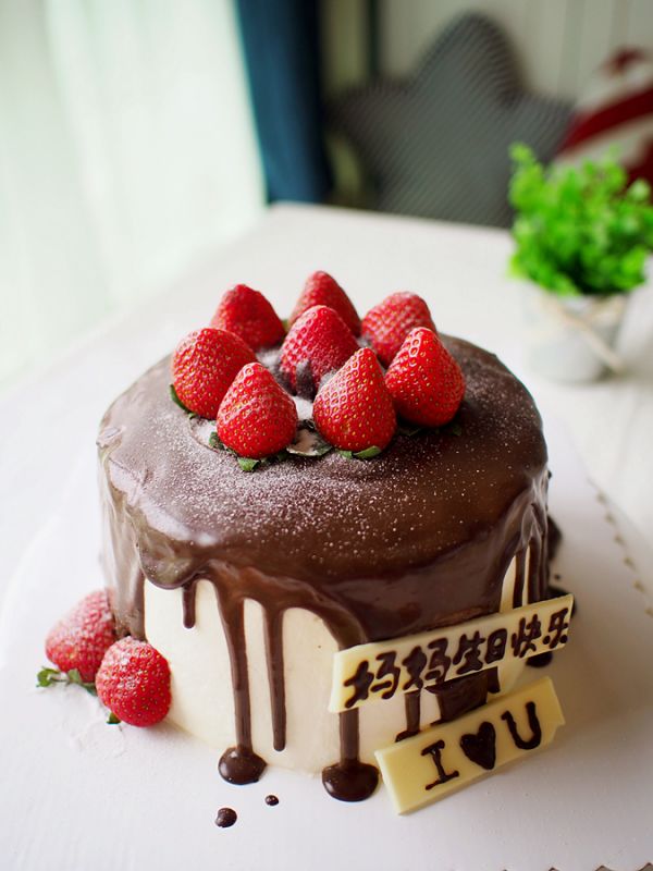 巧克力淋面蛋糕