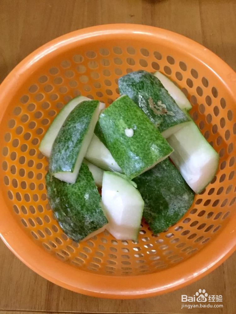 冬瓜鱼头汤的做法