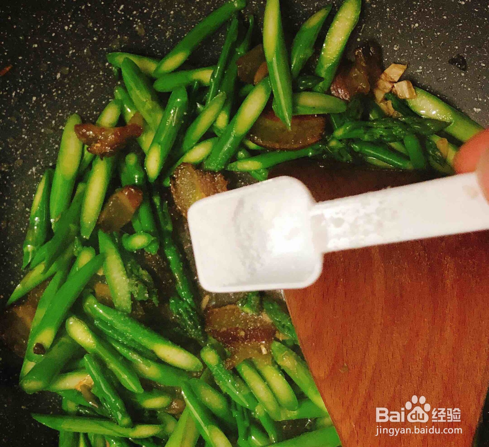 怎么做芦笋炒腊肉