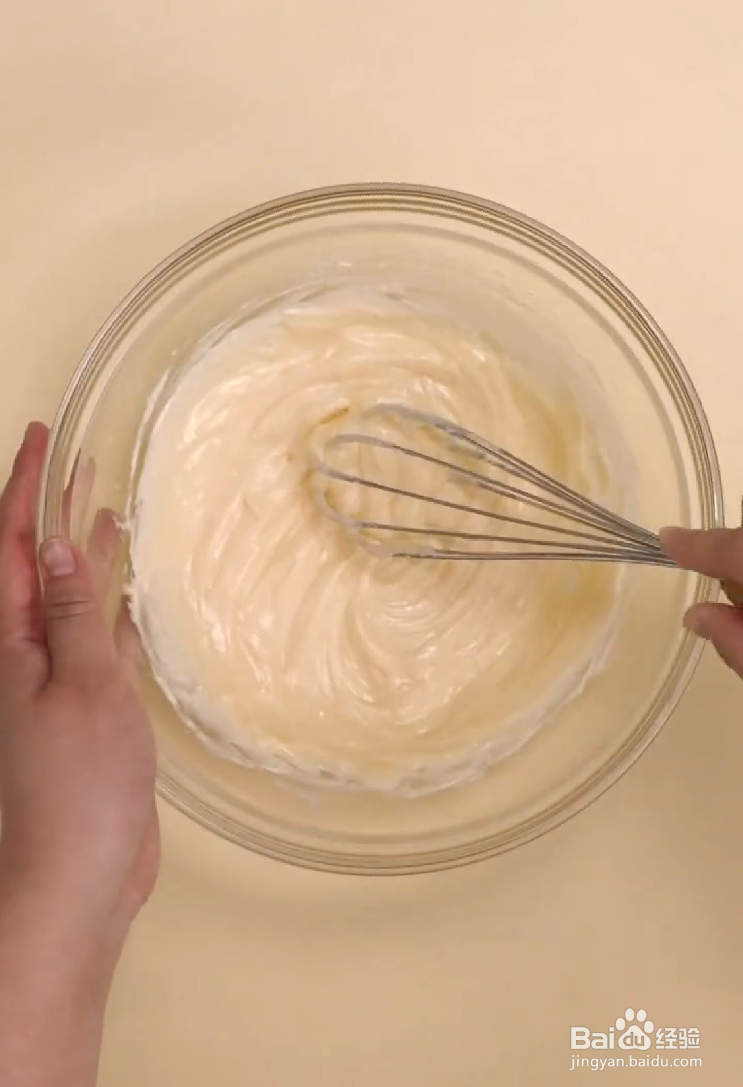 如何做出无需烤箱的酸奶冻芝士蛋糕？