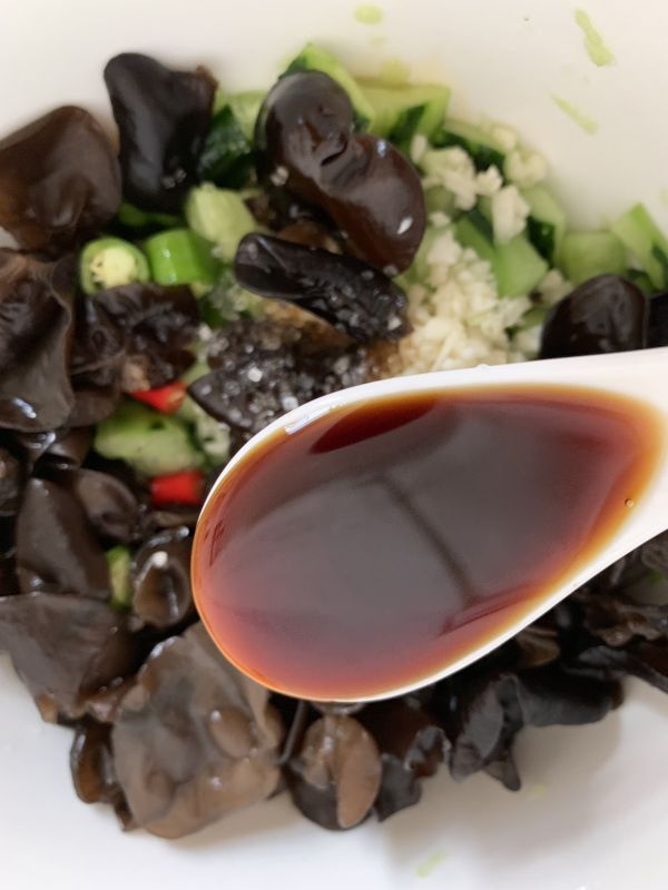 凉拌黑木耳黄瓜