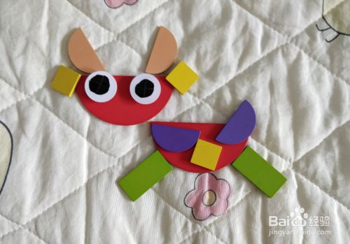 用形状积木怎么拼一只奔跑的小鹿?